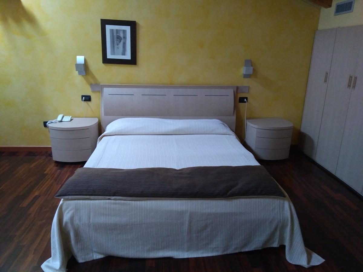 Hotel Fontana Santa Grumello del Monte Zewnętrze zdjęcie